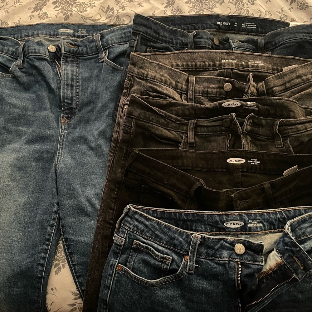 6 pairs of Women’s Old Navy High Rise slim/straight fit jeans. - Picture 1 of 7